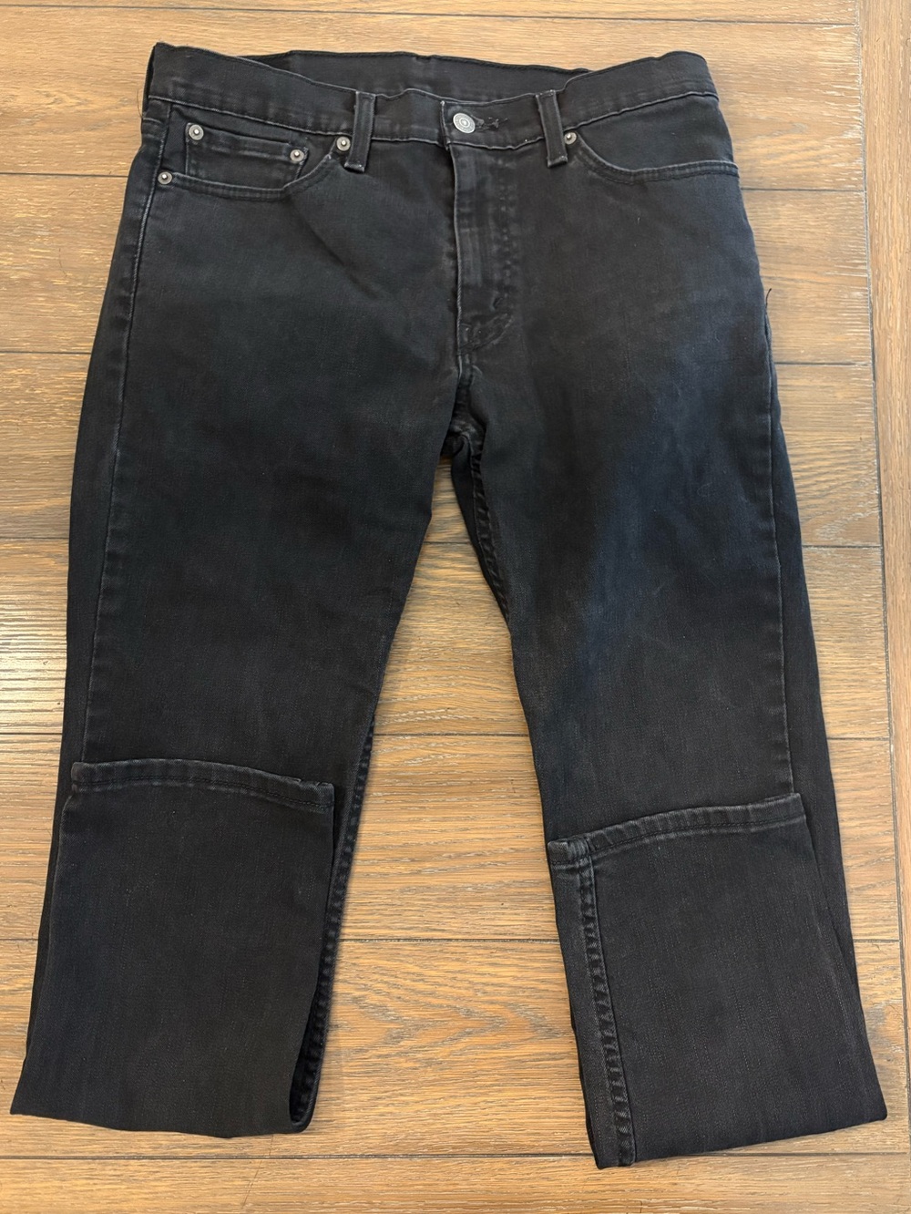 Levi's 511 Black Men's Jeans - Folded Back-Pocket View Size 32x30 - Picture 2 of 5